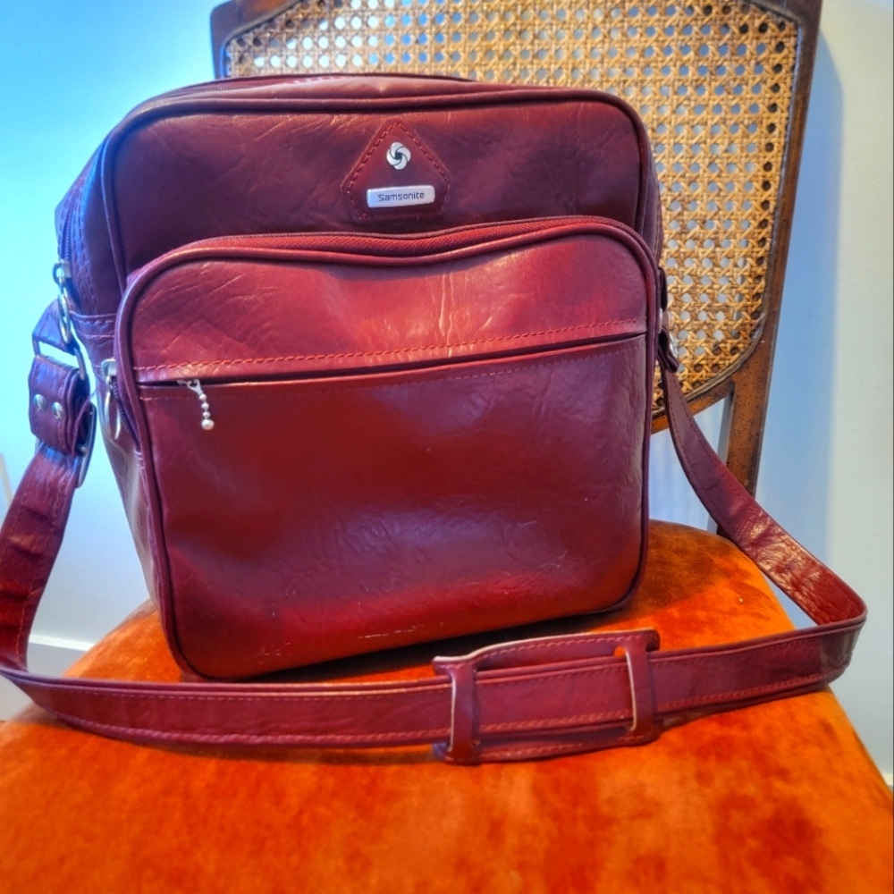 Vintage Burgandy Samsonite Carry-On